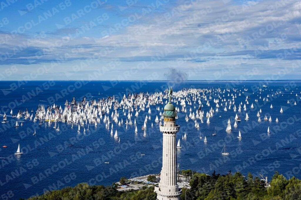 Vista col Faro della Vittoria